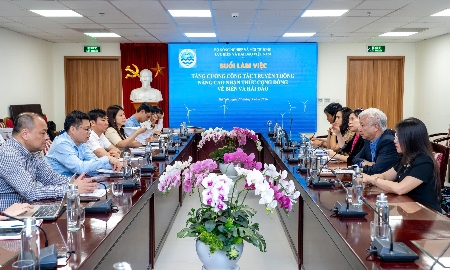 Toàn cảnh buổi làm việc giữa Cục Biển và Hải đảo Việt Nam, Bộ Nông nghiệp và Môi trường với Tạp chí Kinh tế Việt Nam/VnEconomy. Ảnh: Việt Tuấn