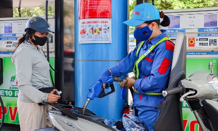 Chính phủ tạm ứng 8.000 tỷ đồng bổ sung Quỹ bình ổn giá xăng dầu