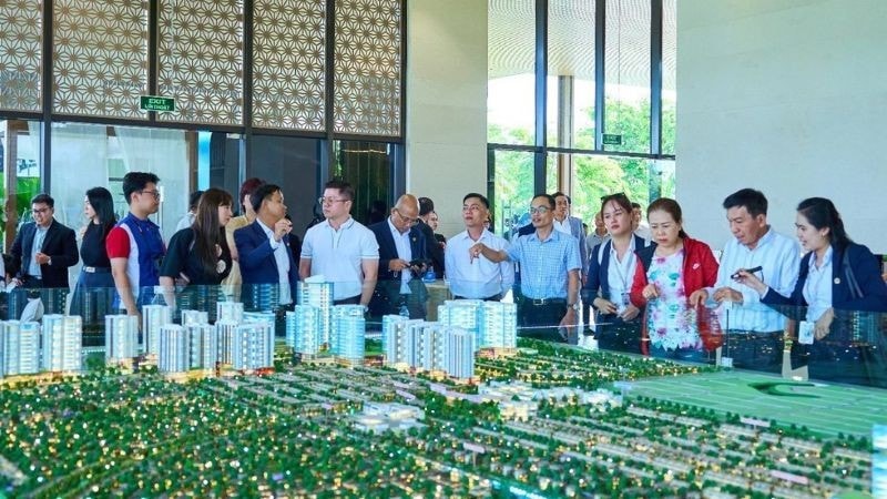 Chuẩn hóa nghề môi giới bất động sản với bộ tiêu chuẩn hành nghề môi giới.