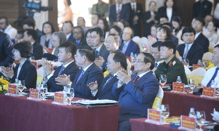 Thủ tướng Phạm Minh Chính và các đại biểu dự hội nghị.