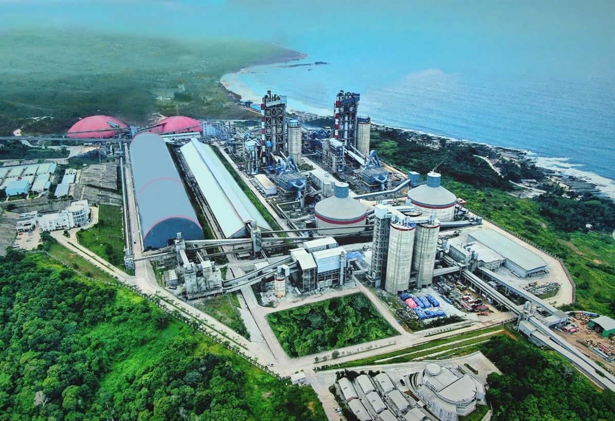 Hình ảnh minh họa mô hình Nhà máy Xi măng Hà Tiên Kiên Giang theo định hướng phát triển hiện đại, xanh và thông minh. Ảnh: Tập đoàn Tân Á Đại Thành.
