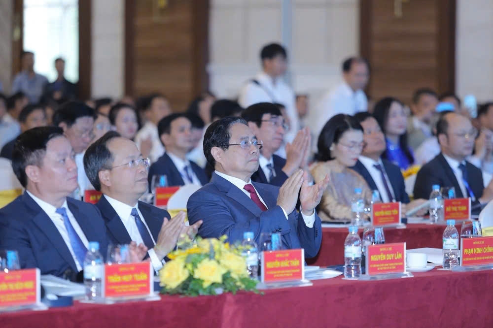 Thủ tướng Phạm Minh Chính dự và chỉ đạo Hội nghị