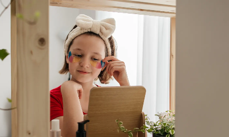 Đâu là “độ tuổi phù hợp” để bắt đầu sử dụng mỹ phẩm?