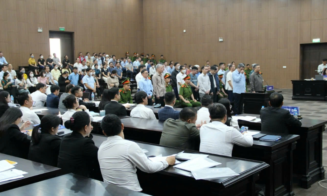 Quang cảnh phiên tòa.