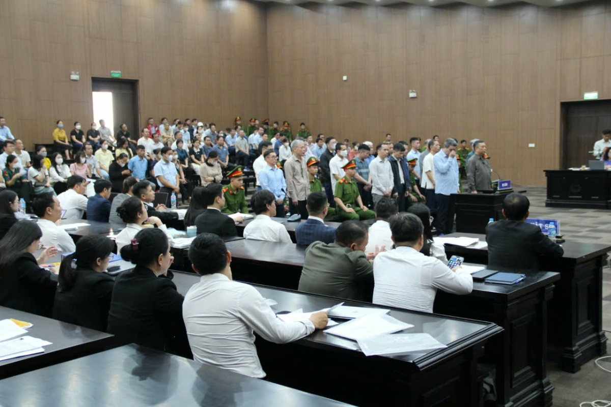 Quang cảnh phiên tòa.