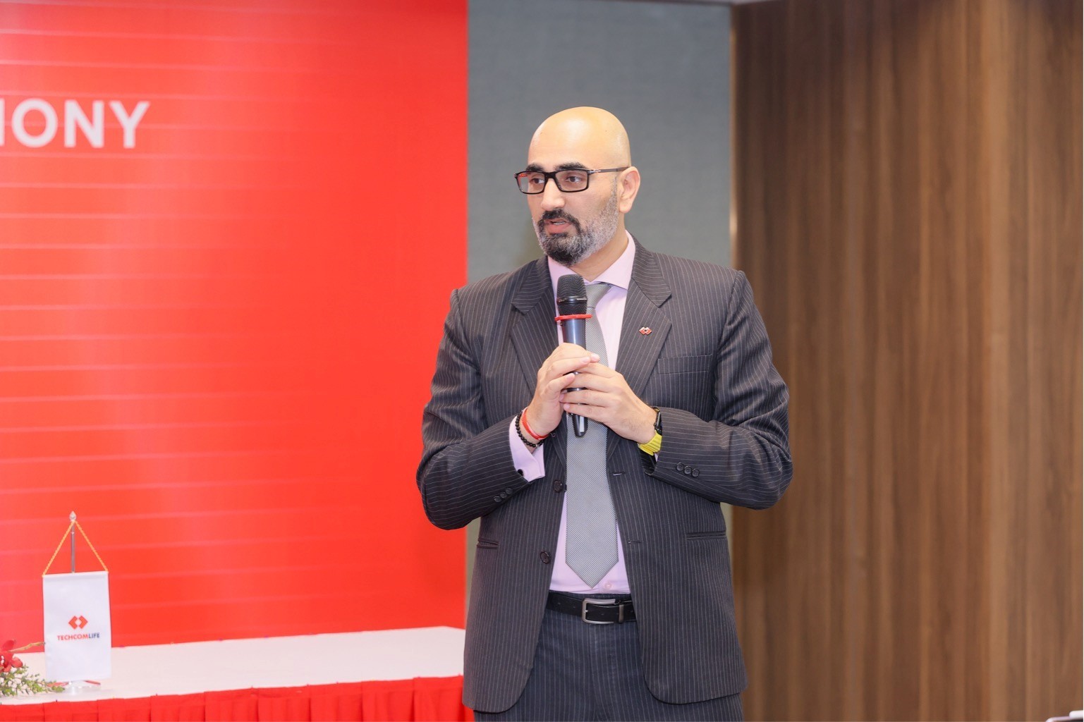 Tổng giám đốc Techcom Life, Ông Mukesh Pilania phát biểu tại Lễ ký kết hợp tác. Ảnh: Techcom Life.