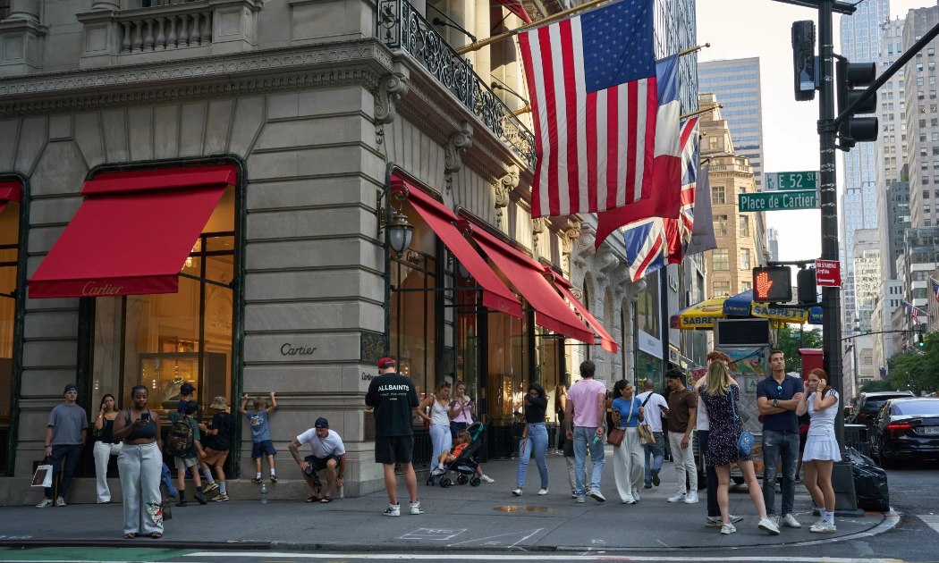 Người giàu Mỹ bắt đầu bi quan về kinh tế