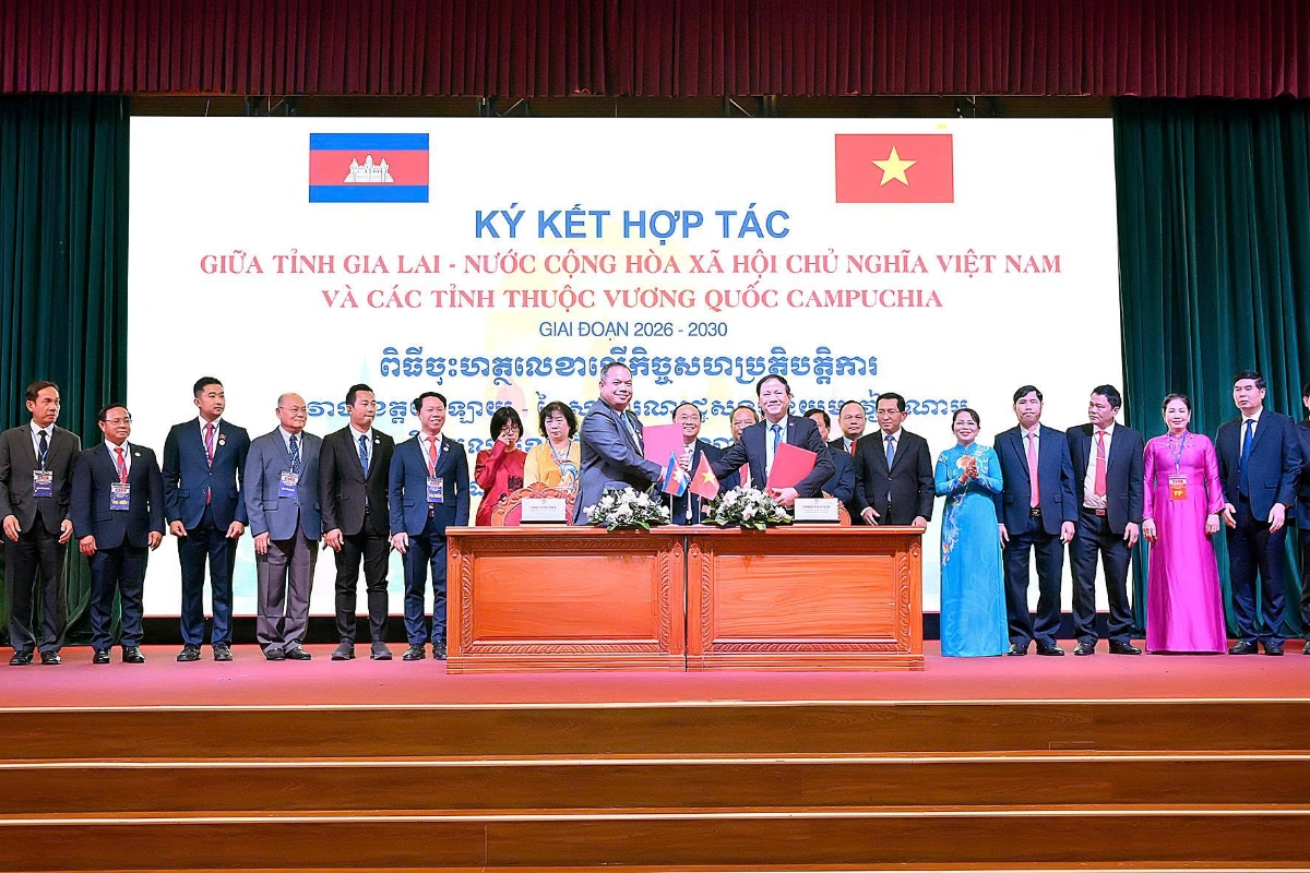 Tỉnh Gia Lai ký kết bản ghi nhớ hợp tác với các tỉnh thuộc Vương quốc Campuchia giai đoạn 2026-2030. (Ảnh: VGP)