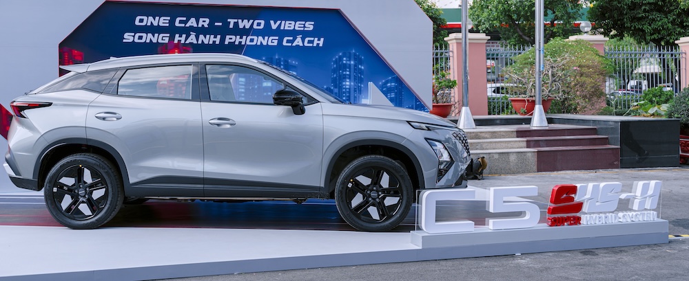 Mẫu xe&nbsp;C5 SHS-H nãy sở hữu kích thước tổng thể 4.447 x 1.824 x 1.588 (mm), mang đến tỷ lệ cân đối đặc trưng của dòng SUV C-Coupe, kết hợp giữa sự linh hoạt trong đô thị và dáng vẻ thể thao, năng động.