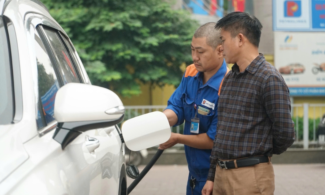 Lộ trình xăng E10 trong tháng 4: “Bước đệm xanh” cho ngành ô tô Việt