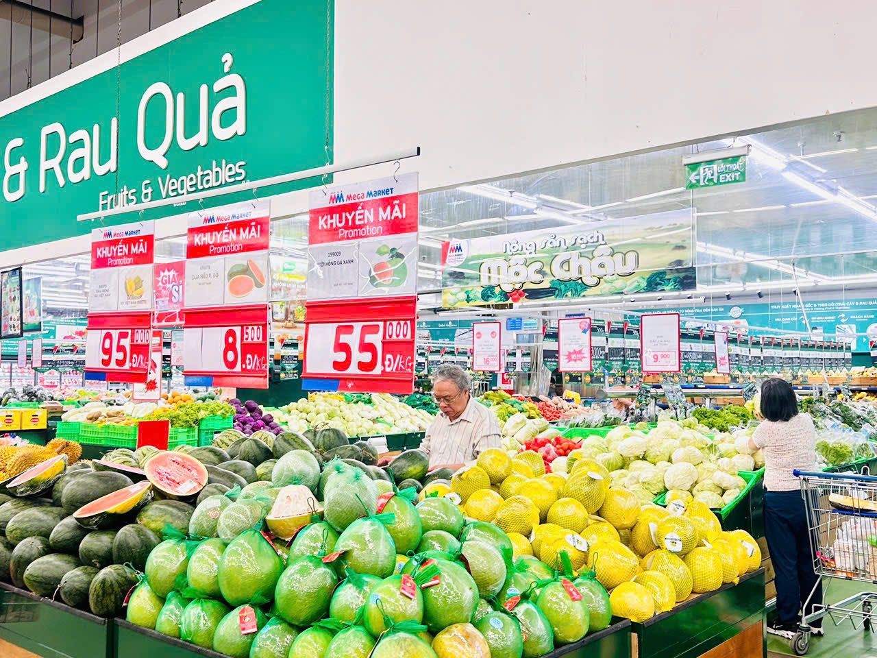 Việc các doanh nghiệp bán lẻ giữ ổn định nguồn hàng đóng vai trò quan trọng trong việc kiểm soát lạm phát và ổn định tâm lý thị trường. 