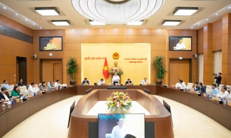 Ủy ban Thường vụ Quốc hội cho ý kiến công tác nhân sự trình Quốc hội khóa XVI
