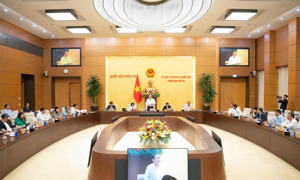 Ủy ban Thường vụ Quốc hội cho ý kiến công tác nhân sự trình Quốc hội khóa XVI