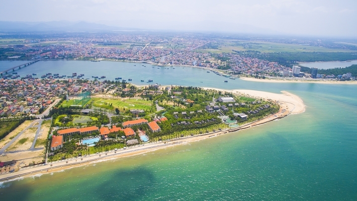 Mũi Bán đảo Bảo Ninh.