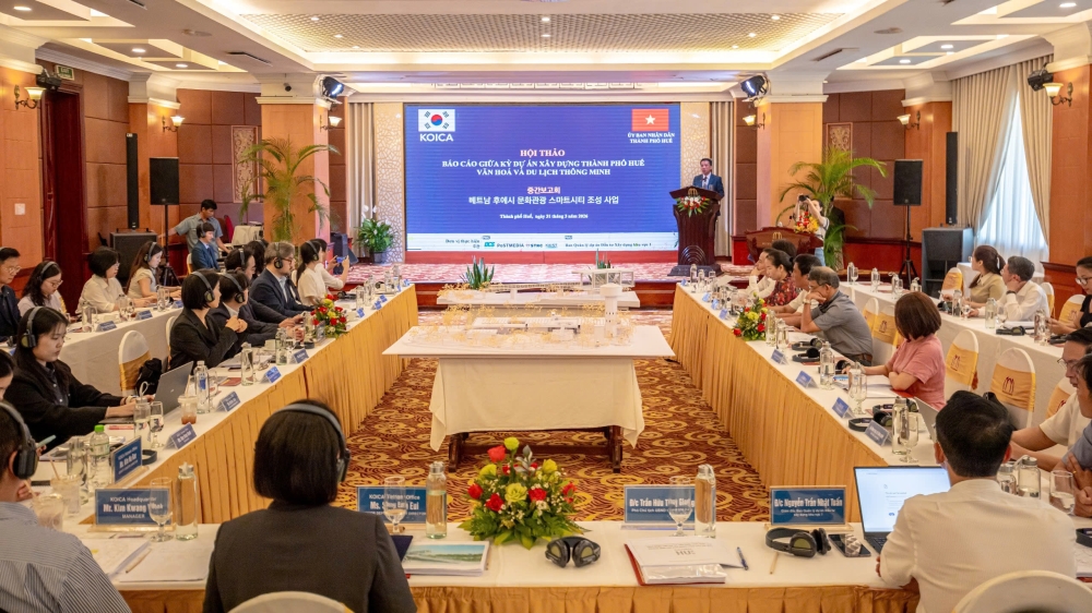 Hội thảo Dự án “Xây dựng thành phố Huế văn hóa và du lịch thông minh”.