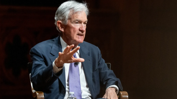 Giới chức Fed phát tín hiệu có thể ngừng giảm lãi suất