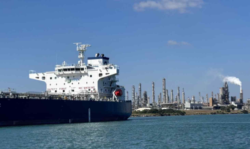 Trung Quốc có thể nối lại nhập khẩu dầu thô và LNG Mỹ