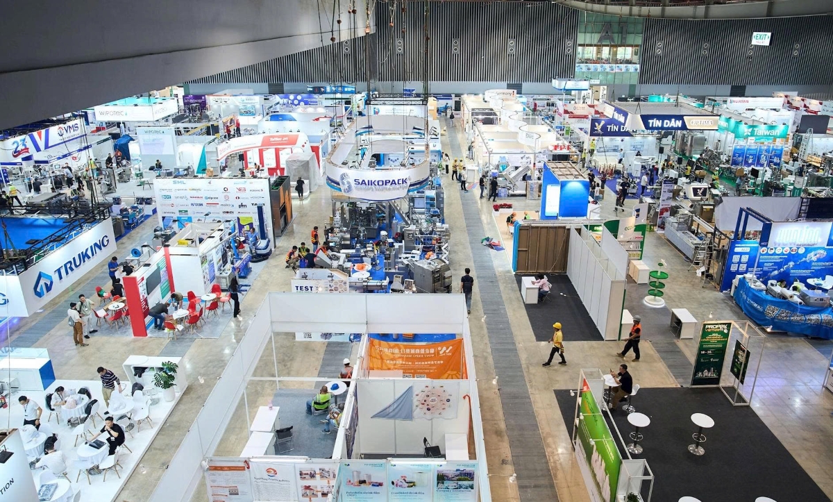 Chuỗi triển lãm có sự tham gia của hơn 450 doanh nghiệp đến từ 32 quốc gia và vùng lãnh thổ.