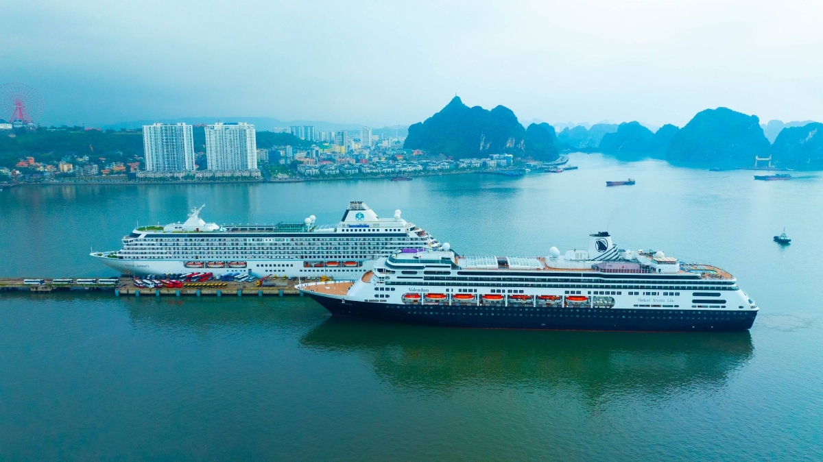 Đến năm 2030, du lịch Việt Nam phấn đấu đón từ 45 – 50 triệu lượt khách quốc tế. Ảnh: Cảng tàu du lịch quốc tế Hạ Long.