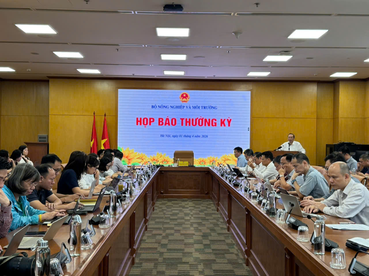 Quang cảnh họp báo