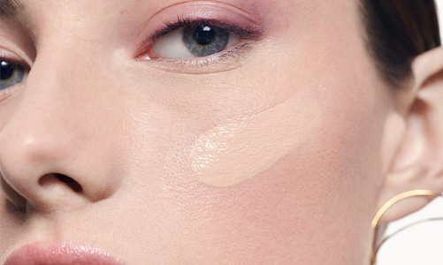 4 mẹo từ chuyên gia giúp lớp trang điểm tự nhiên như thật