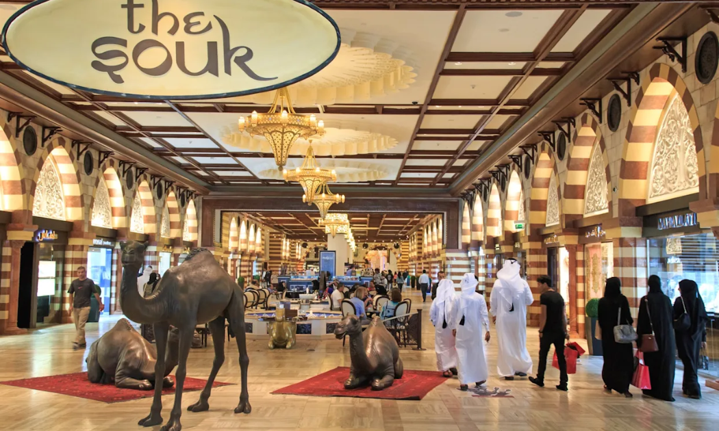 Bất chấp chiến sự, tiêu dùng xa xỉ tại Dubai vẫn khả quan