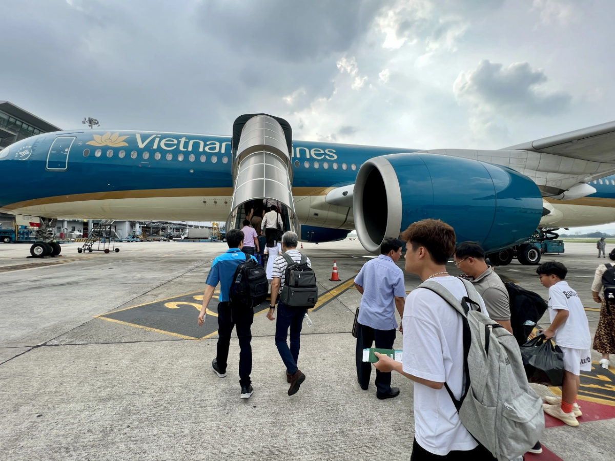 Trong giai đoạn cao điểm, Vietnam Airlines Group dự kiến khai thác gần&nbsp;5.500 chuyến bay&nbsp;trên toàn mạng nội địa và quốc tế.