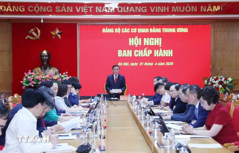 Đồng chí Trần Cẩm Tú, Ủy viên Bộ Chính trị, Thường trực Ban Bí thư, Bí thư Đảng ủy các cơ quan Đảng Trung ương chủ trì hội nghị. Ảnh: TTXVN