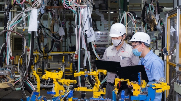 PMI tháng 3 giảm xuống 51,2 điểm, áp lực chi phí khiến tăng trưởng chậm lại 