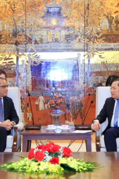 Hanoi to seek new cooperation opportunities for urban and green development