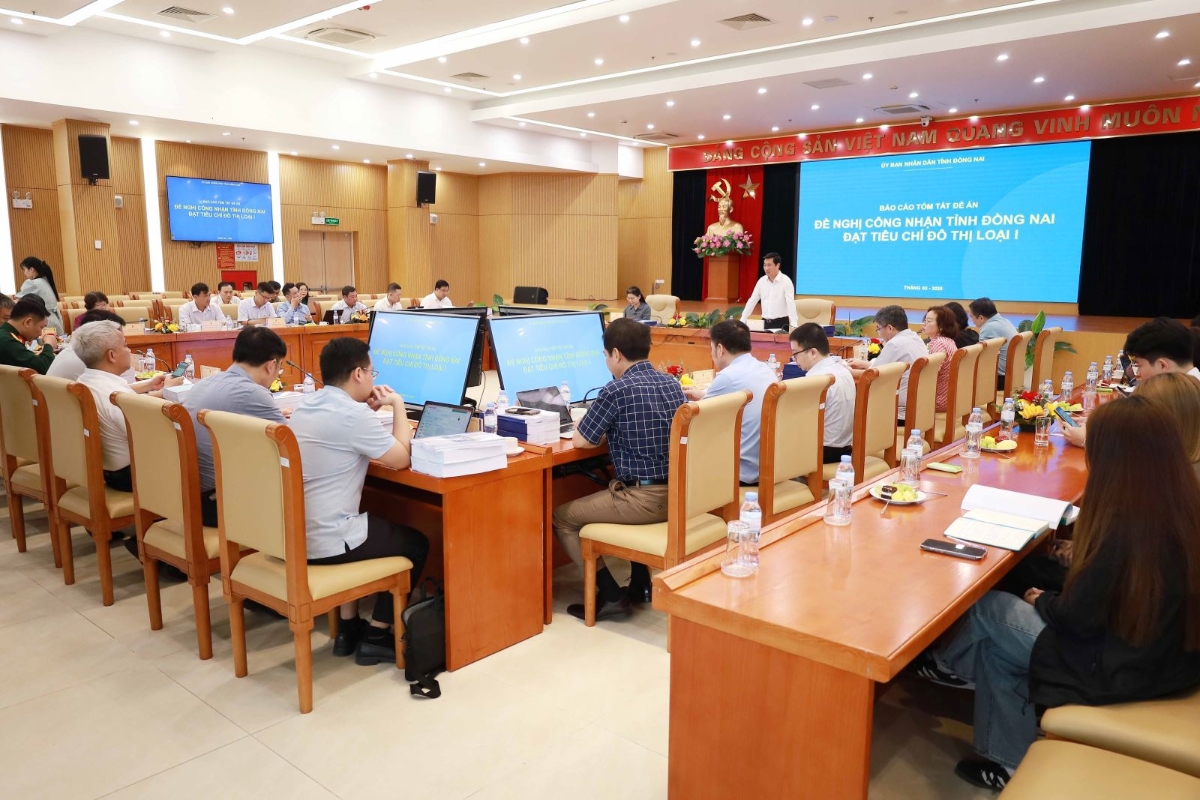 Hội nghị thẩm định Đề án đề nghị công nhận tỉnh Đồng Nai đạt tiêu chí đô thị loại I. Ảnh: BXD