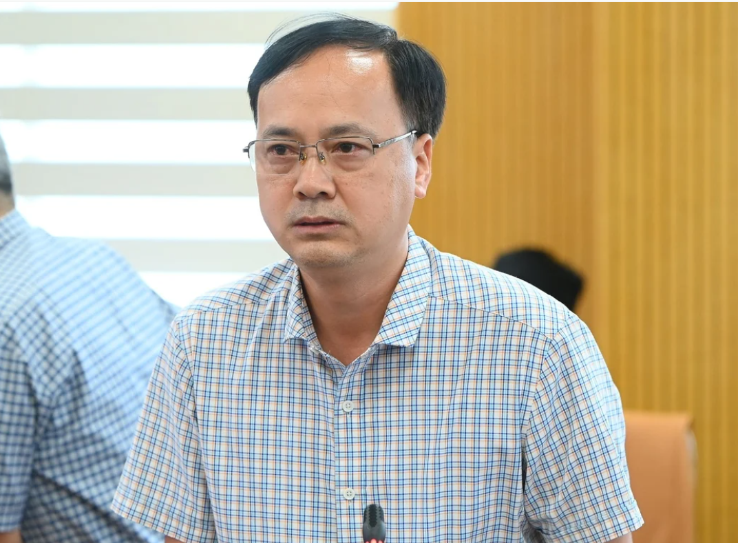 Ông Phan Quang Minh trả lời tại họp báo.