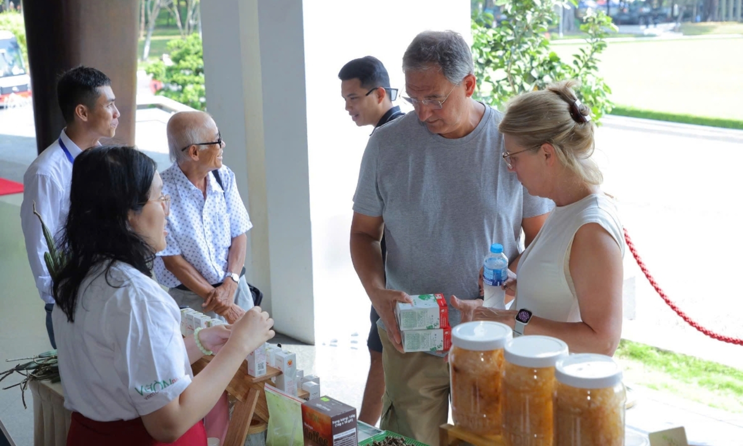 Nâng chuẩn minh bạch, củng cố niềm tin người tiêu dùng để hàng Việt vươn ra quốc tế