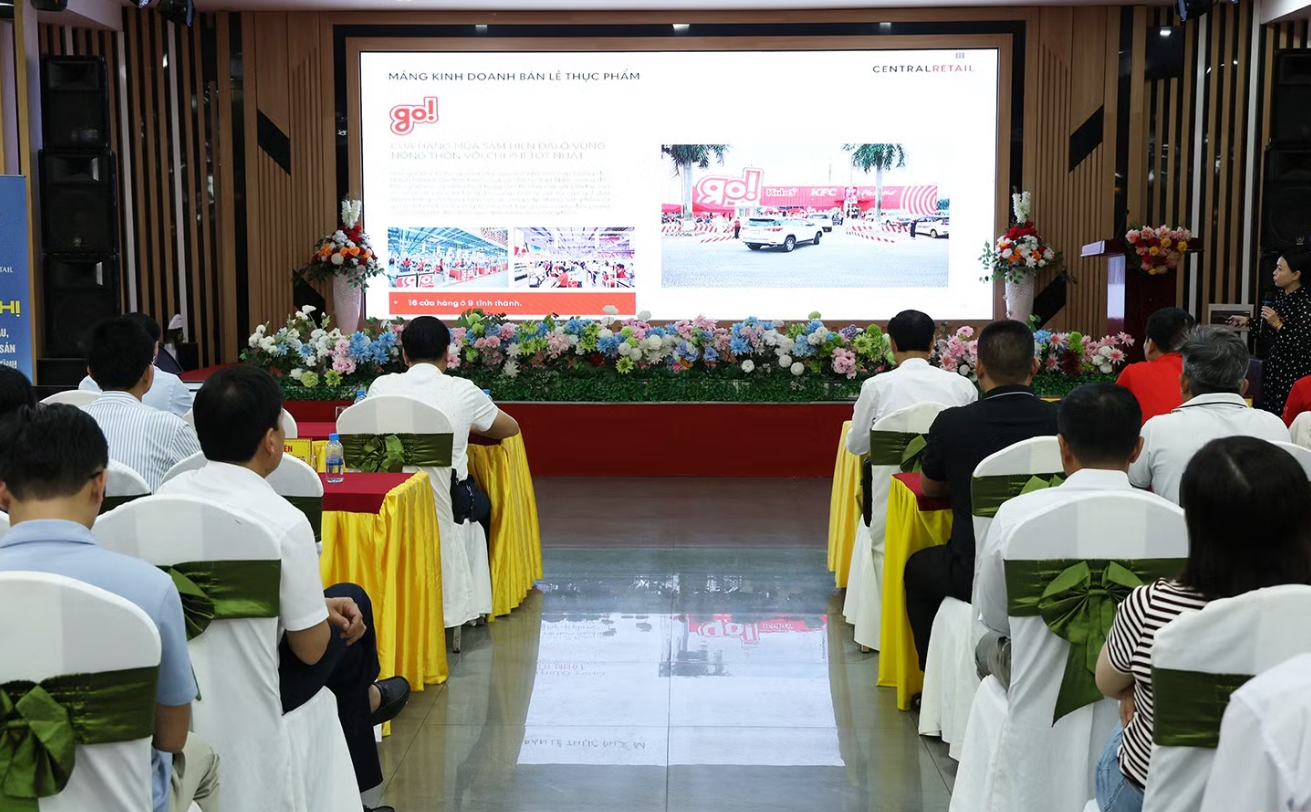 Tại sự kiện trên, Tập đoàn Central Retail Việt Nam giới thiệu về hệ thống siêu thị, tiêu chuẩn hàng hóa, quy trình đưa sản phẩm vào các siêu thị. Ảnh: Phan Trâm