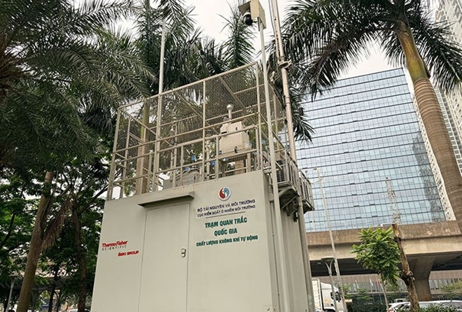 Một trạm quan trắc môi trường được lắp đặt ở Hà Nội. Ảnh: Đình Hiếu