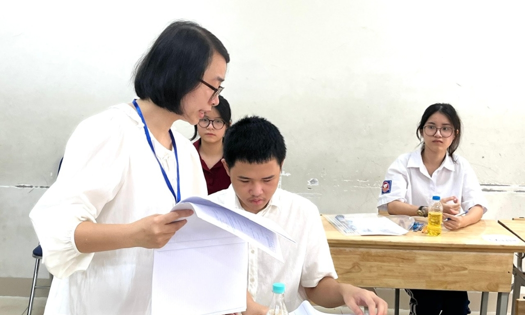 Hà Nội tuyển sinh lớp 10 công lập: Quản chặt chỉ tiêu, tránh nơi thừa nơi thiếu