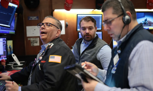 Chứng khoán Mỹ tăng điểm mạnh, giá dầu giảm trước khi Tổng thống Trump phát biểu về Iran