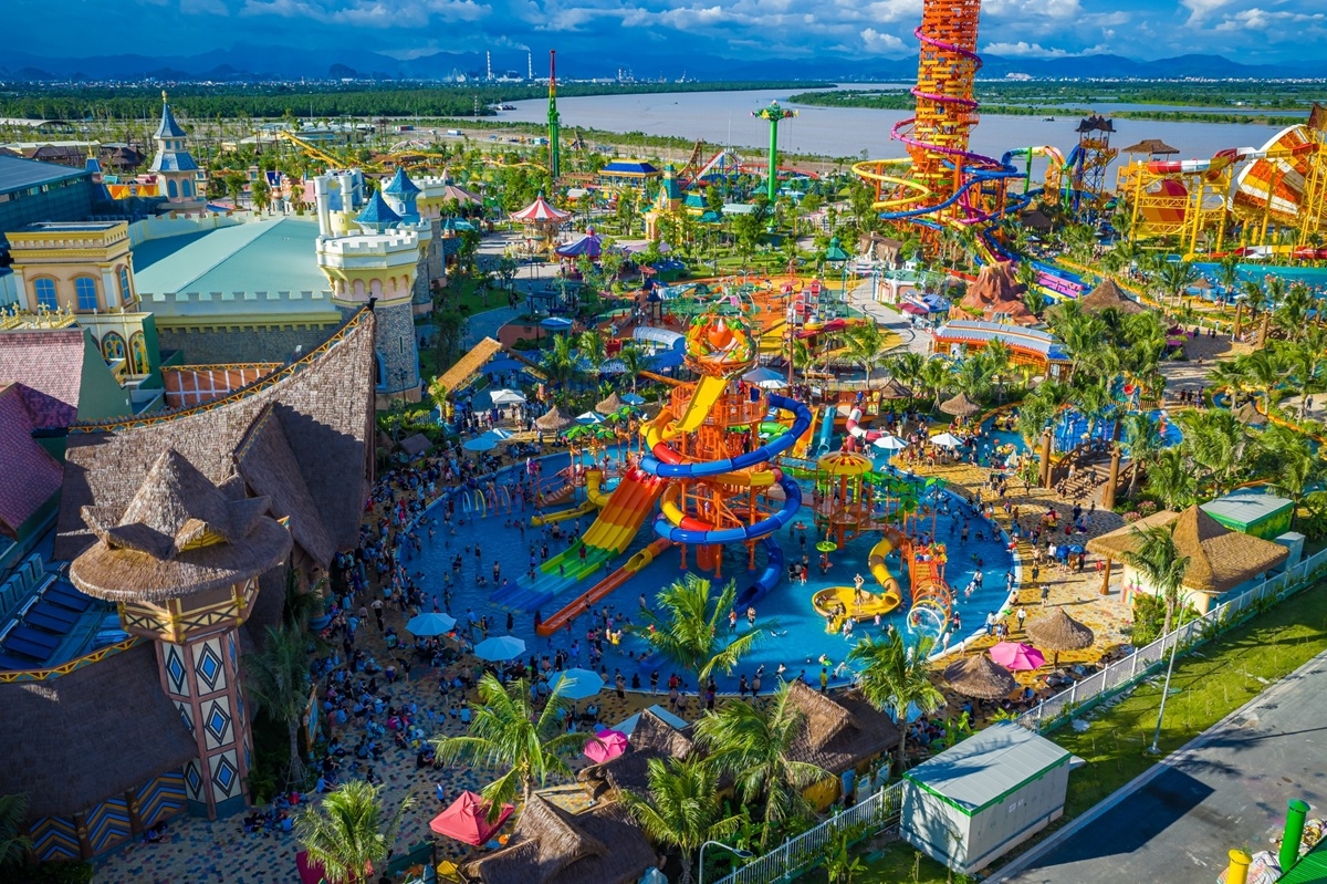 Hệ sinh thái tiện ích 5 sao đã hiện hữu tại Vinhomes Royal Island.