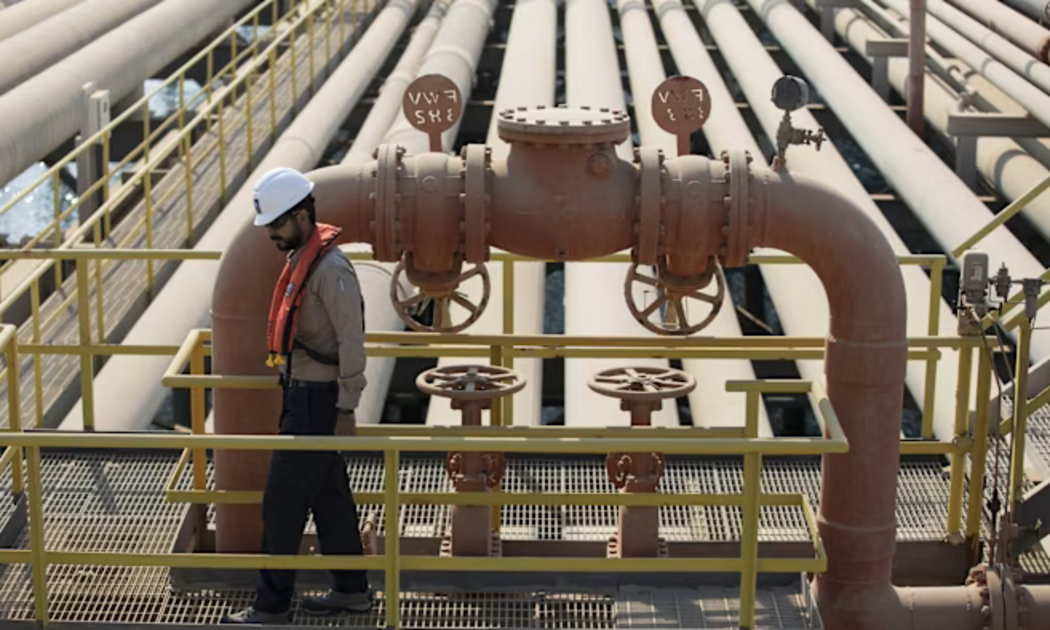 Các nước vùng Vịnh tính mở thêm đường ống dẫn dầu để tránh eo biển Hormuz