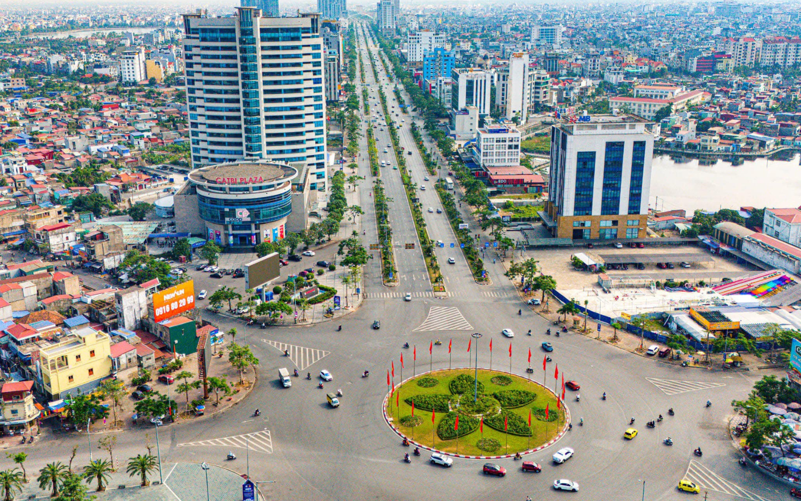 Đại lộ Lê Hồng Phong - Hải Phòng.