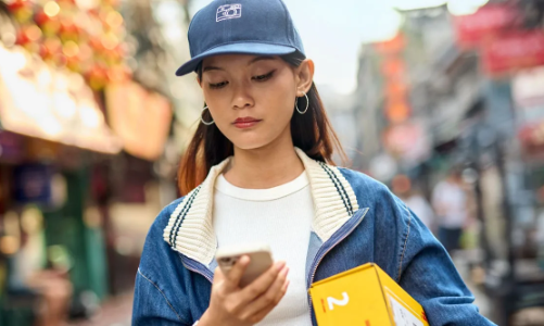 Cú sốc dầu mỏ gây áp lực đặc biệt tới cuộc sống của thế hệ Gen Z