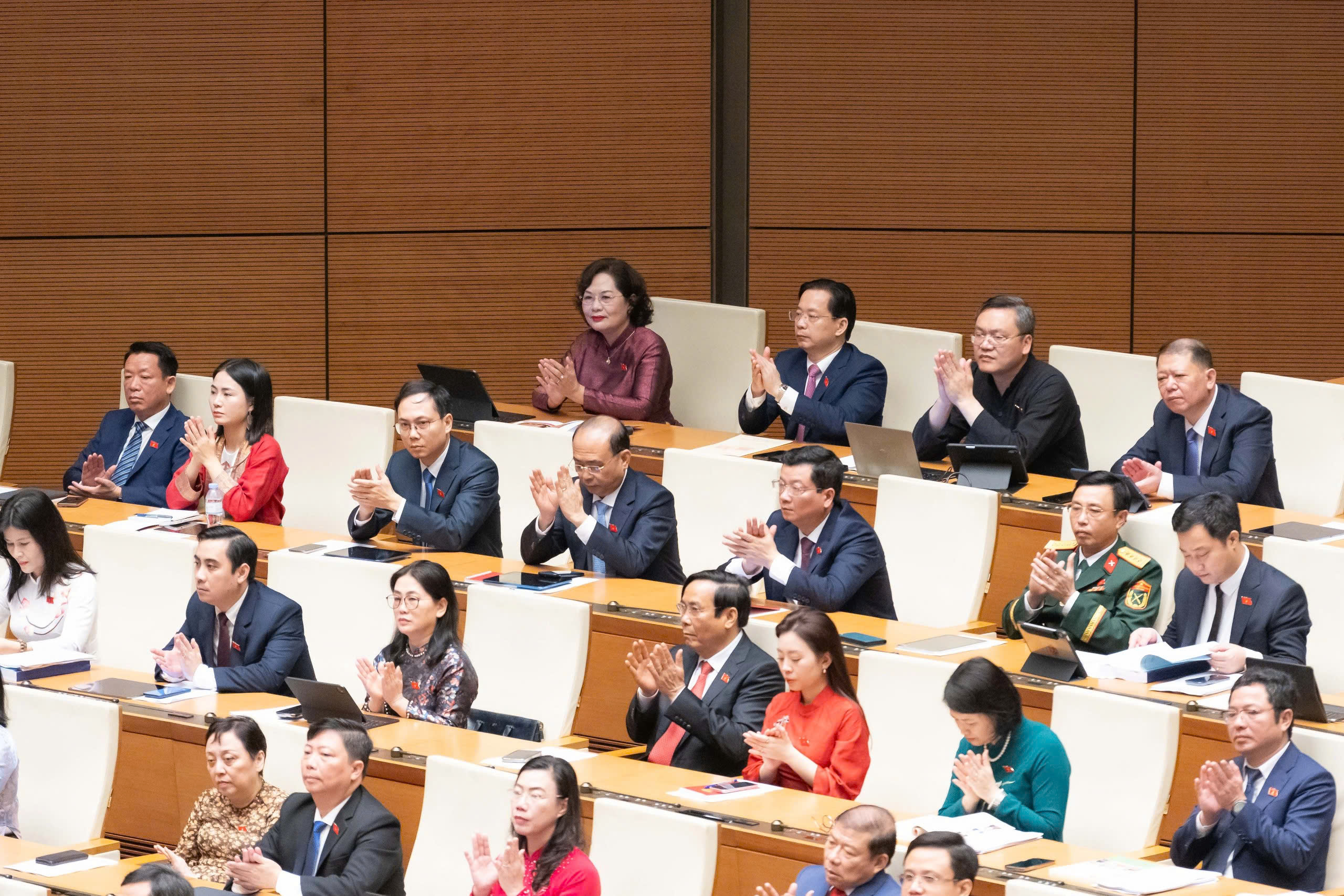 Đại biểu tham dự Phiên khai mạc. Ảnh: Quốc hội.