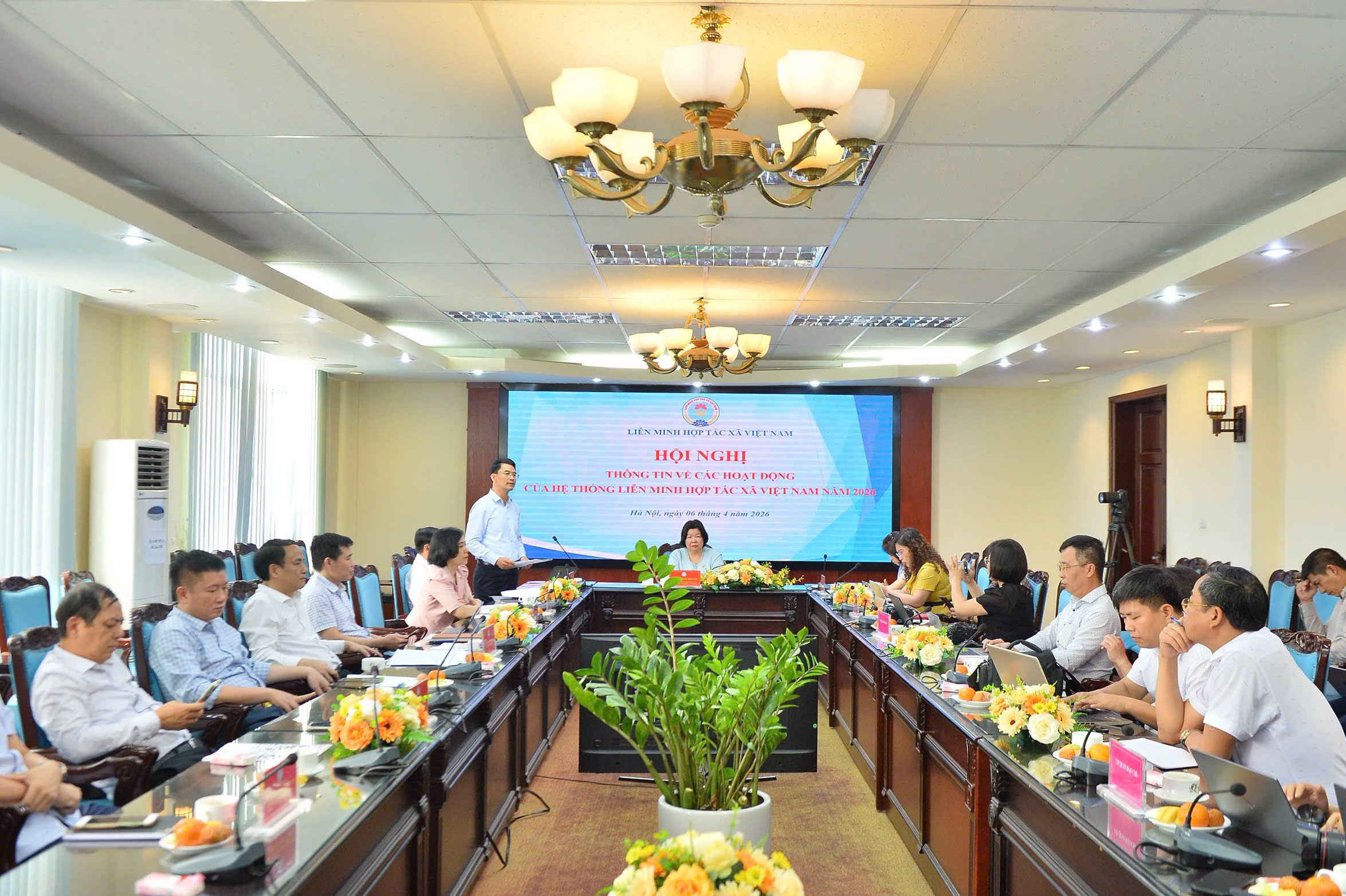 Quang cảnh hội nghị.