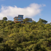 Nhà giàu Trung Quốc đua nhau mua nhà ở Zimbabwe