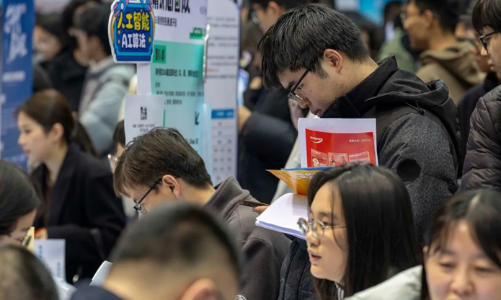 Lý do AI chưa thay thế nhiều việc làm ở Trung Quốc