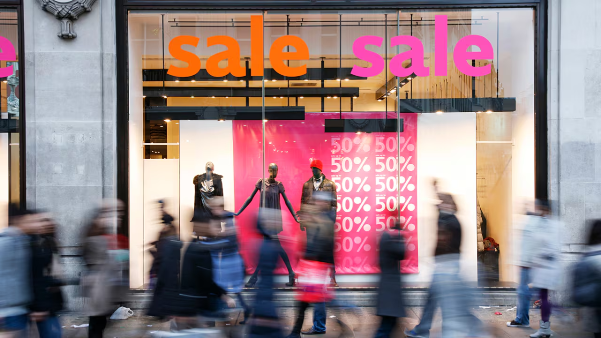 Nhiều doanh nghiệp bán lẻ cho biết, nếu thiếu ưu đãi, việc giữ chân khách&nbsp;hàng&nbsp;ngày càng khó khăn.