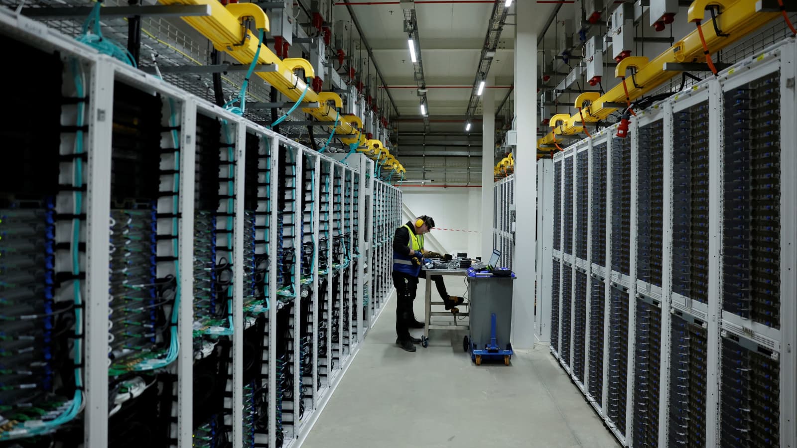 Cơn sốt trí tuệ nhân tạo đang kéo theo một làn sóng đầu tư khổng lồ vào hạ tầng trung tâm dữ liệu trên toàn cầu. 