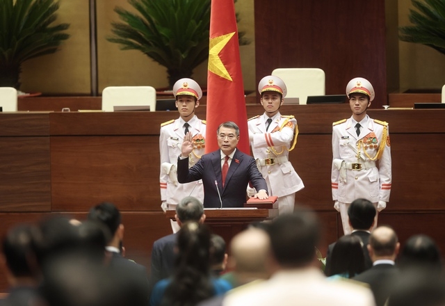 Mr. Le Minh Hung unanimously elected as new Prime Minister of Vietnam
