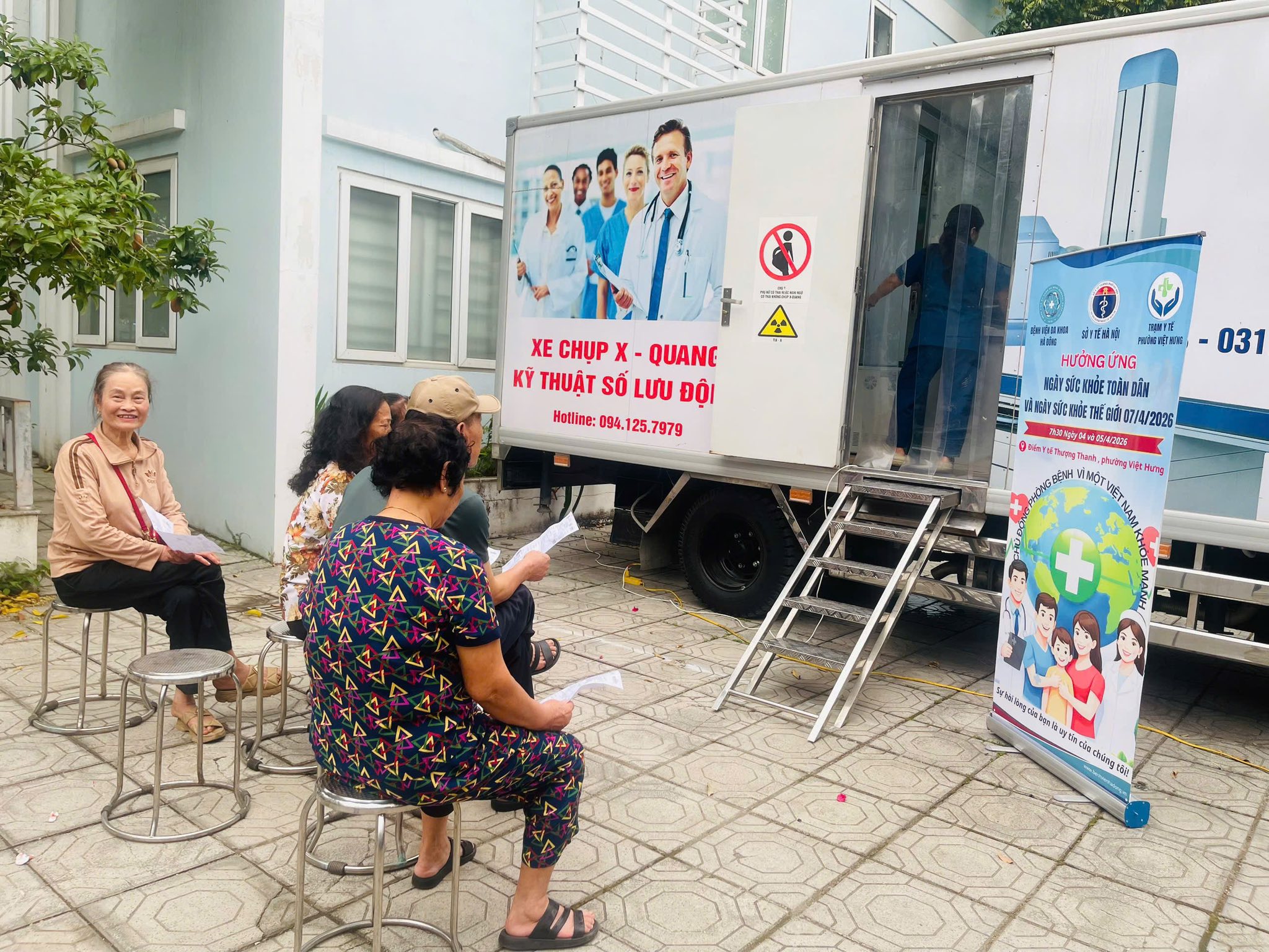 Người dân cần duy trì tầm soát sức khỏe định kỳ, đặc biệt với người có bệnh mạn tính.
