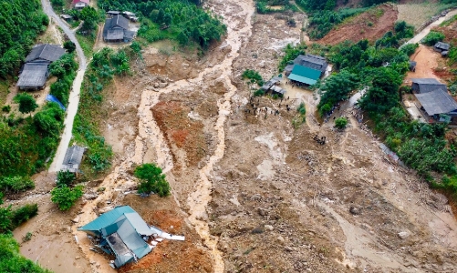Cập nhật các cảnh báo thời tiết bất thường và nguy hiểm trên điện thoại di động 